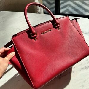 Michael Kors Red and gold Selma bag. Saffiano